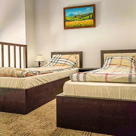 Everwood & Restaurant Hotel
