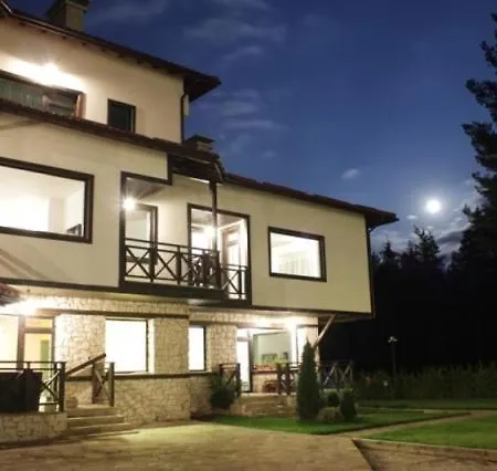 Everwood & Restaurant Hotel 3*