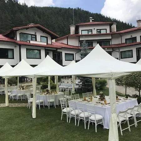 Hotel Everwood & Restaurant 3*