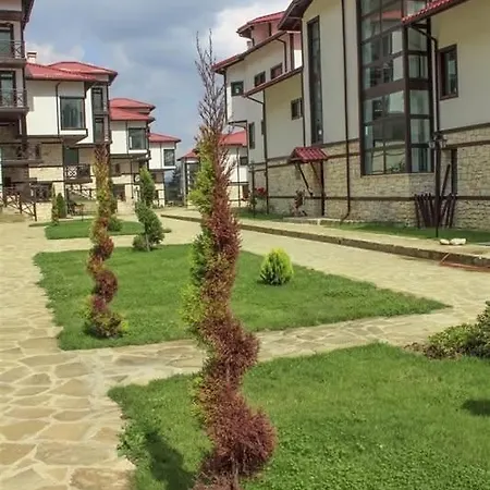 Everwood & Restaurant Hotel 3*