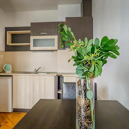 Everwood & Restaurant Hotel 3*