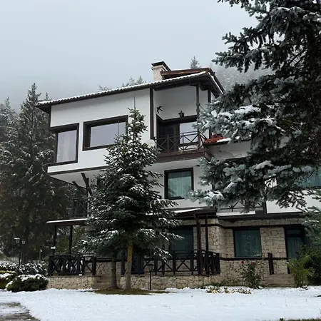 Everwood & Restaurant Govedartsi