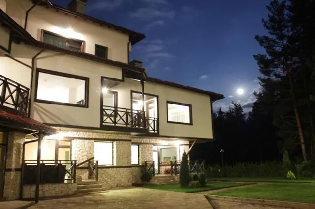 Everwood & Restaurant Hotel 3*