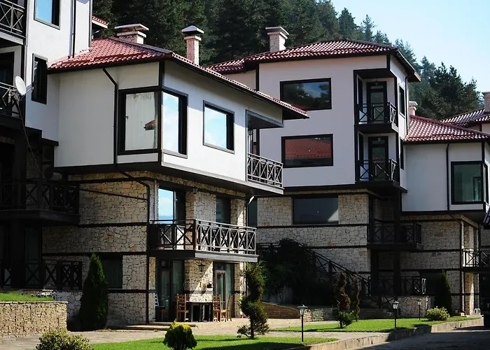 Everwood & Restaurant 3* Govedartsi