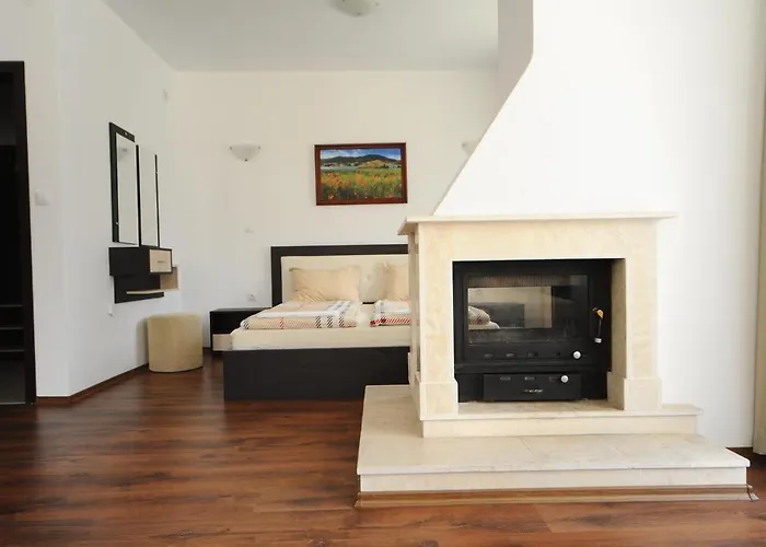 Hotel Everwood & Restaurant 3*