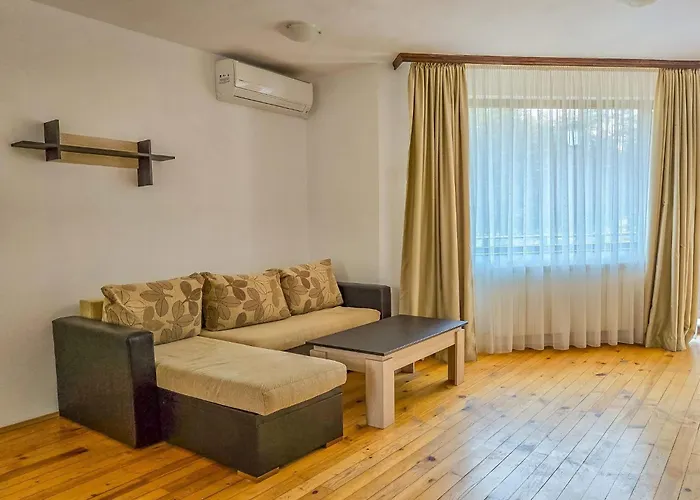 Hotel Everwood & Restaurant 3*