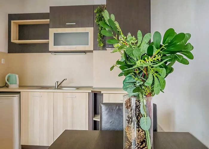 Everwood & Restaurant Hotel 3*