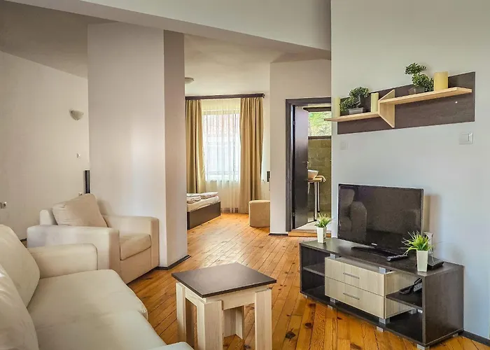 Hotel Everwood & Restaurant 3*