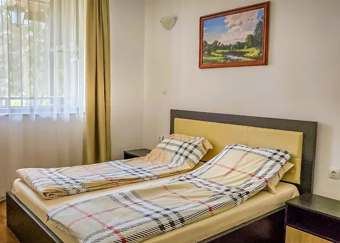 Everwood & Restaurant Hotel