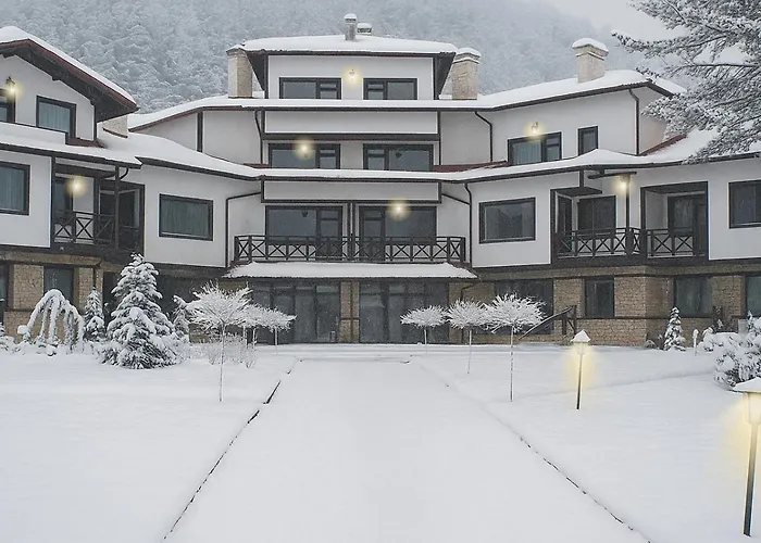 Everwood & Restaurant Hotel